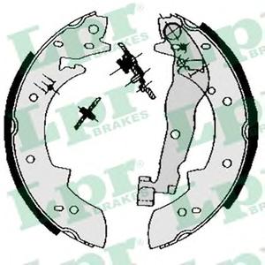 Комплект тормозных колодок LPR 03330