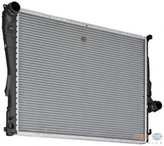 Радиатор охлаждения HELLA