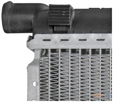 Радиатор охлаждения HELLA