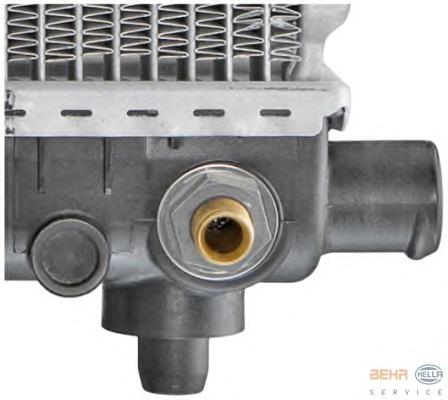 Радиатор охлаждения HELLA