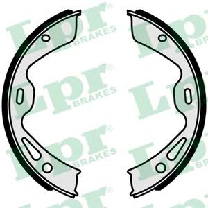 Комплект тормозных колодок, стояночная тормозная система LPR 01042