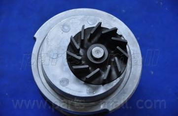 Водяной насос PARTS-MALL