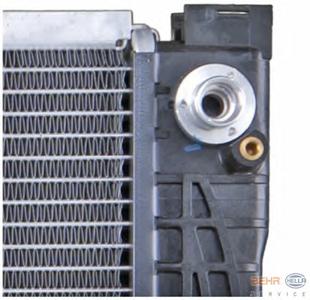 Радиатор, охлаждение двигателя HELLA
