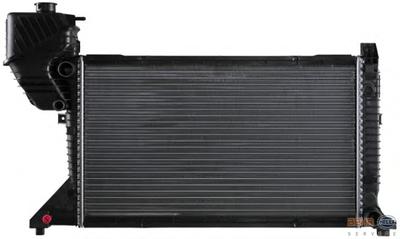 Радиатор, охлаждение двигателя HELLA