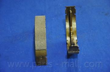 Комплект тормозных колодок PARTS-MALL