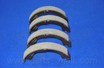 Комплект тормозных колодок PARTS-MALL