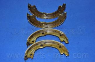 Комплект тормозных колодок PARTS-MALL