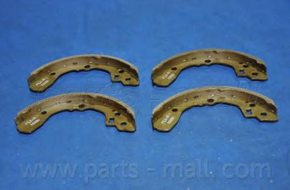 Комплект тормозных колодок PARTS-MALL