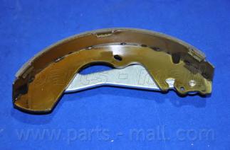 Комплект тормозных колодок PARTS-MALL