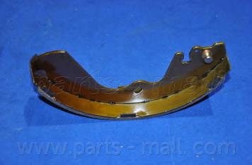 Комплект тормозных колодок PARTS-MALL