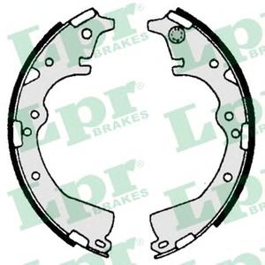 Комплект тормозных колодок LPR 06970