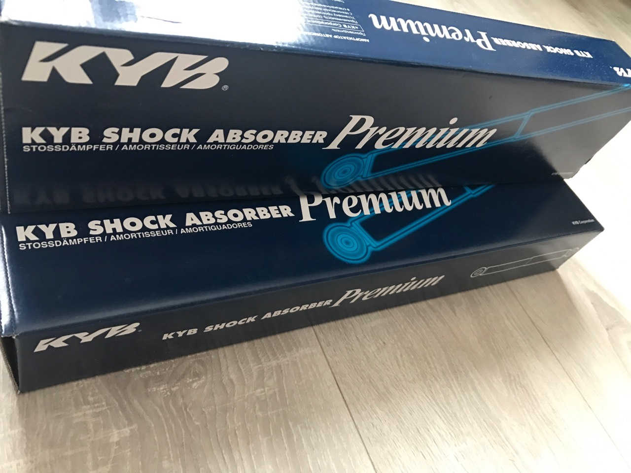 Амортизаторы Kayaba Premium в коробке оригинал
